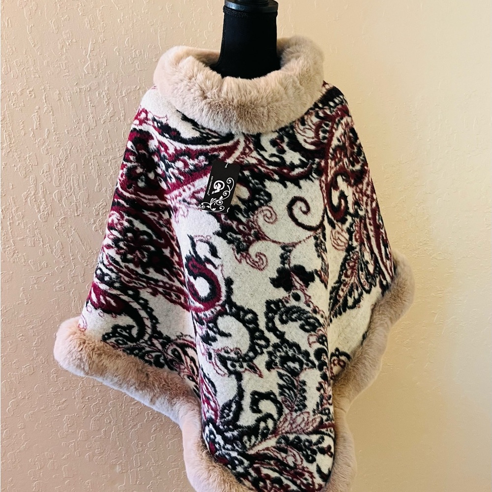 Elegant Multicolor Cape with Faux Fur‎ Trim